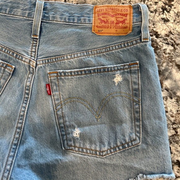 Levi’s 501 Denim Shorts - Picture 4 of 6